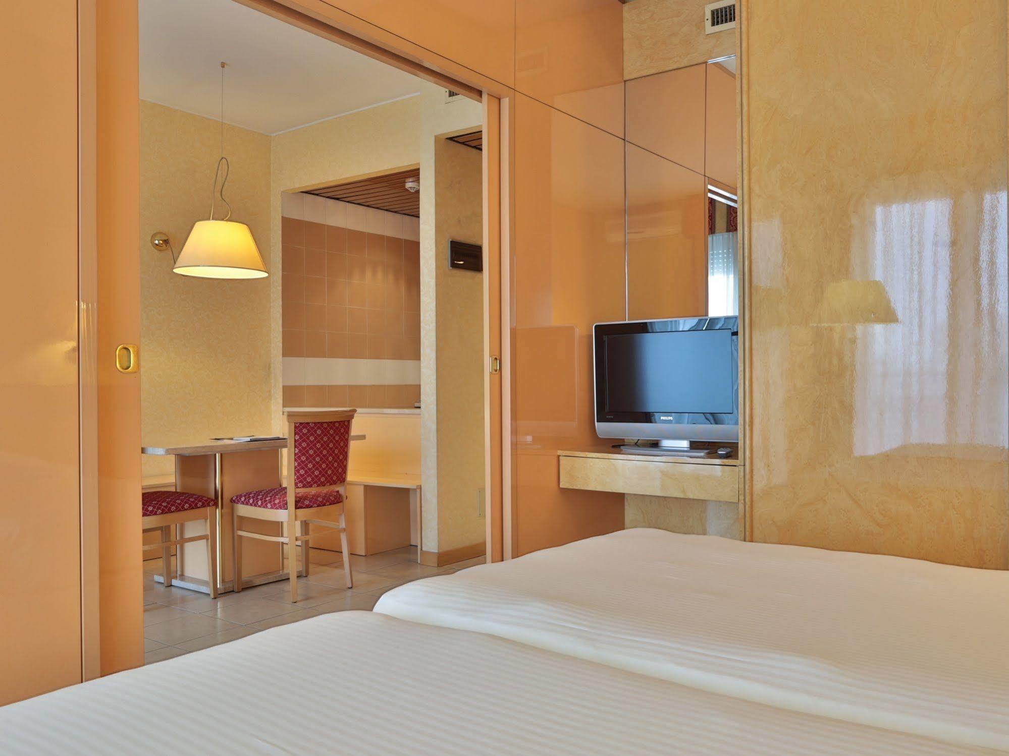 Unaway Hotel & Residence Quark Due Milano Exteriér fotografie