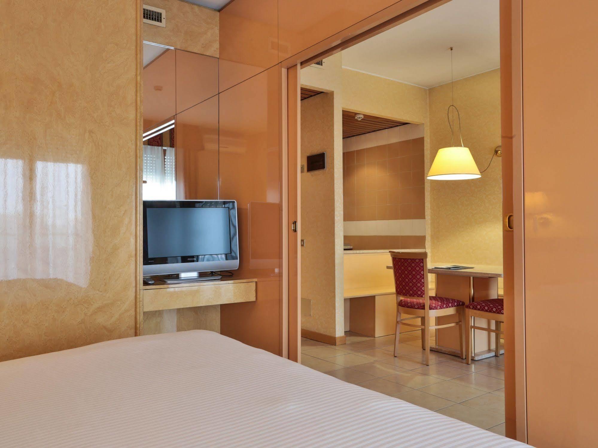 Unaway Hotel & Residence Quark Due Milano Exteriér fotografie